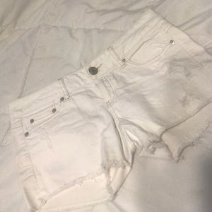 Size 4 American eagle shorts!